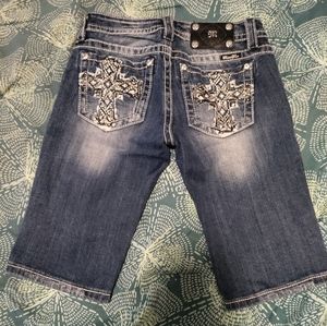 Miss Me Bermuda Shorts Cross 27